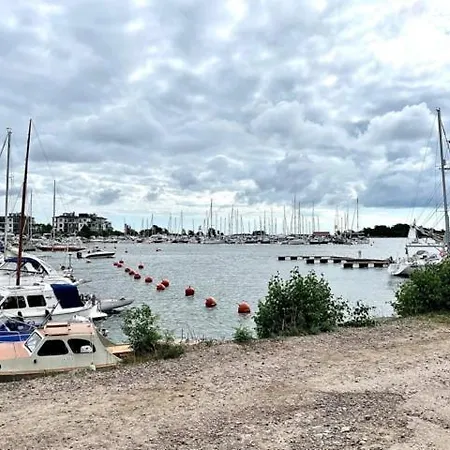 Lomavuokra Hanko, Laituri B4, Itaesatama 아파트
